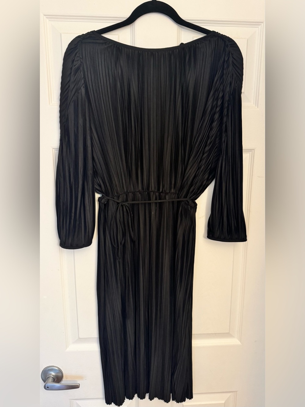 H&M Black Pleated Long Sleeve Midi Dress